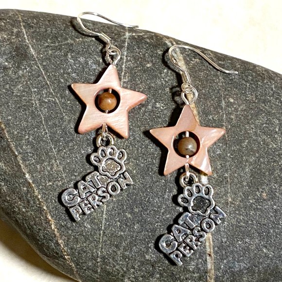 2/$20, Pink Mother of Pearl Star + Cat Person Paw Print Dangle Earrings - Picture 5 of 10
